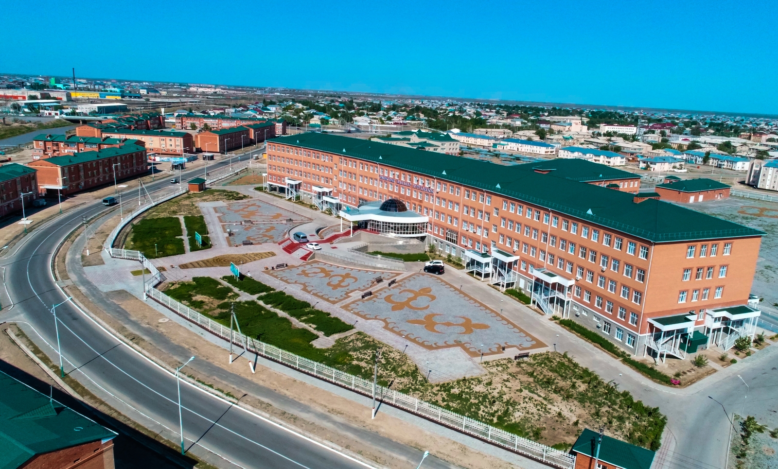 Қазақстан Президенті жұмыс барысында облыстық бейінді балалар ауруханасында болды