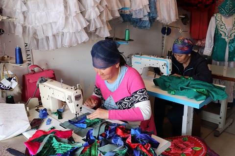 Қарабұлақ ауылындағы тігін цехы тұтынушылар тілегін қанағаттандырып отыр