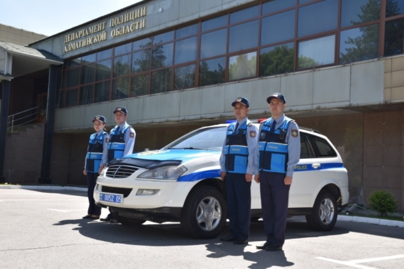 Төрт тіл білетін тәртіп сақшылары туристерге қызмет көрсетеді