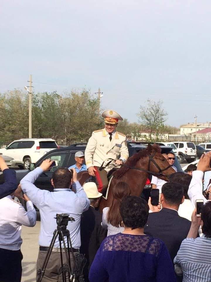 Атқа мінген генерал