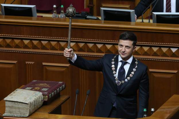 Владимир Зеленский Украина президенті қызметіне кірісті