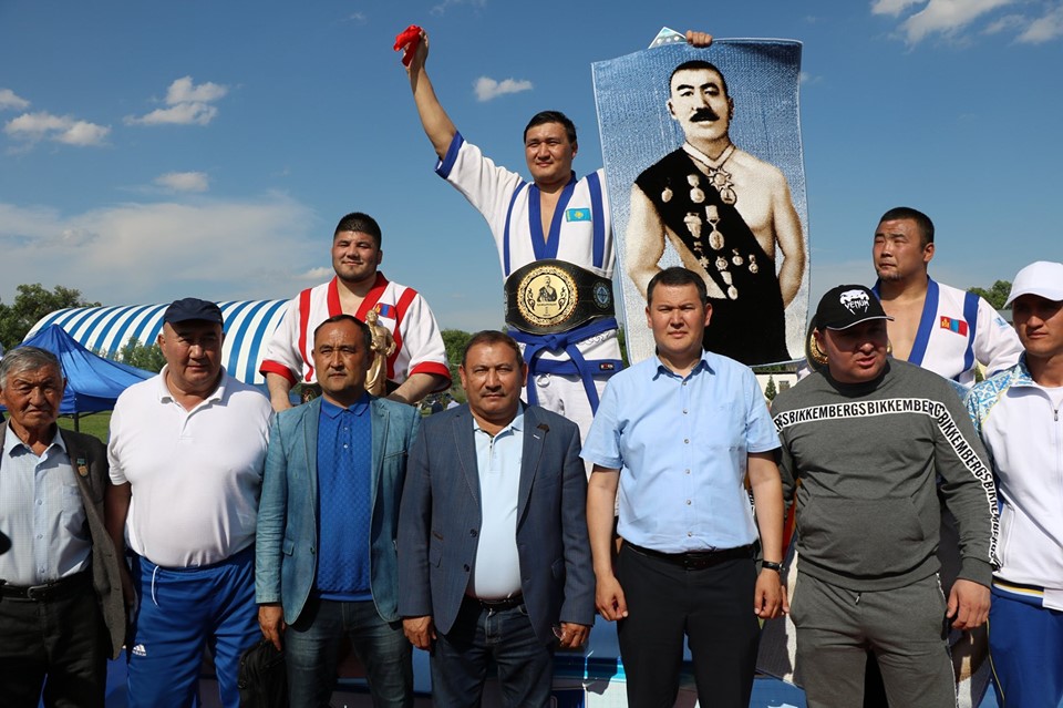 Түркістан облысында қазақ күресінен халықаралық турнир өтті