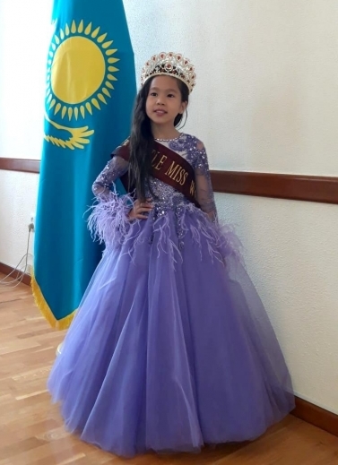 Қарағандылық Аиша Әбенова әлемнің кішкентай аруы атанды