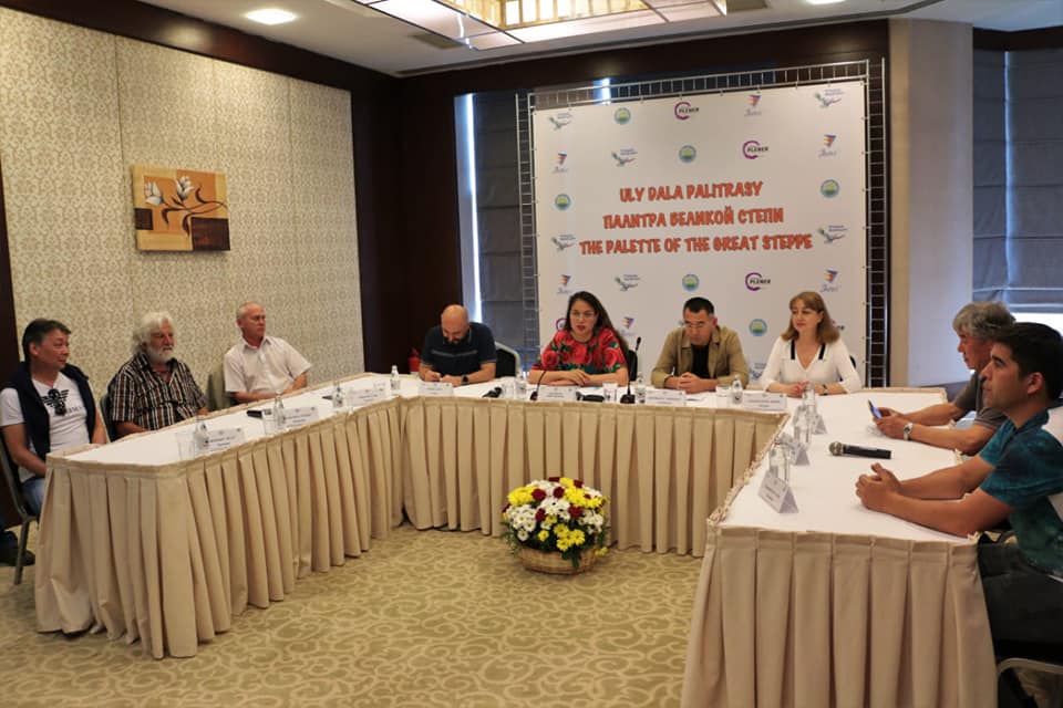 Әлемнің қылқалам шеберлері – Алтайда