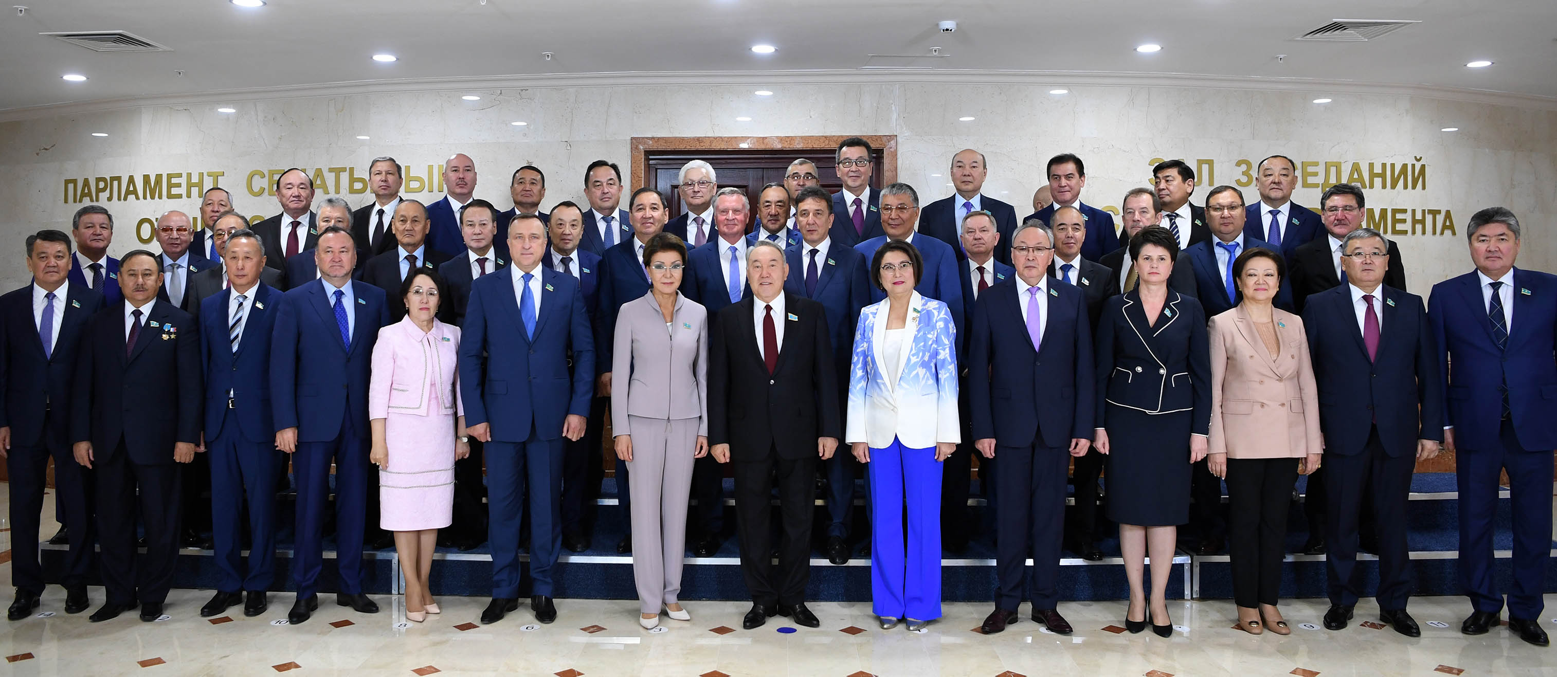 Қазақстанның Тұңғыш Президентіне «Құрметті сенатор» мәртебесі берілді
