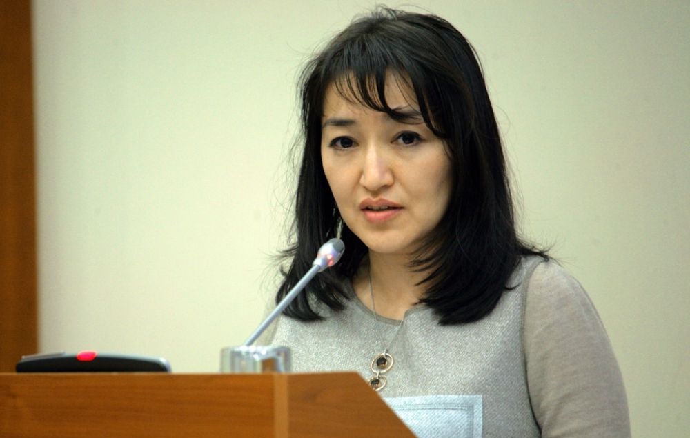 Баласын бағу үшін қызметтен кетті