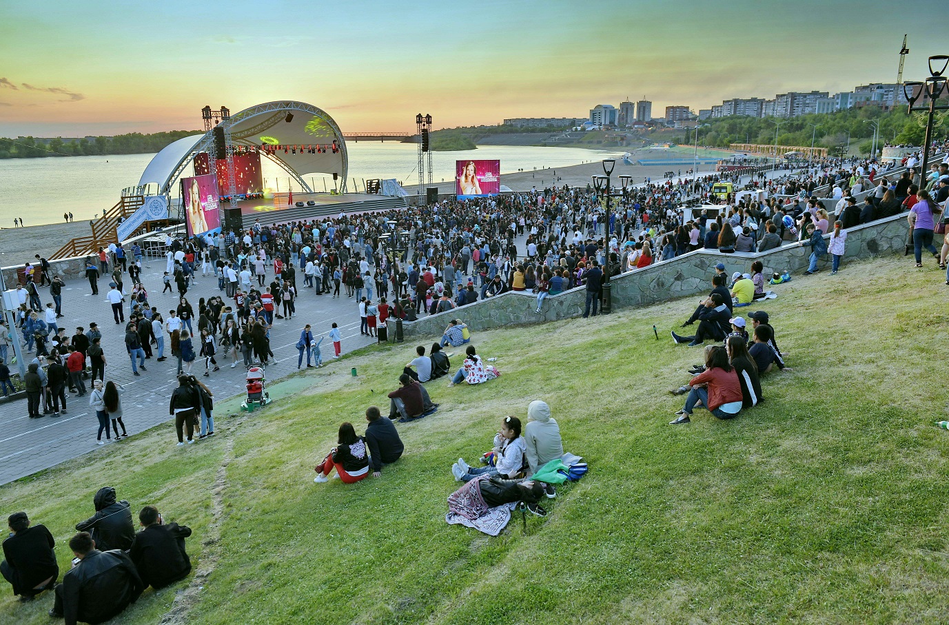 «Ertis Promenade» маусымы шақырады