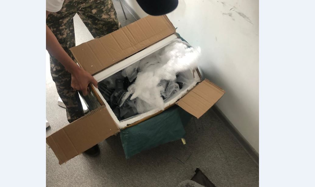 «Қорғас» бекетінде декларацияланбаған ұялы телефондар тәркіленді