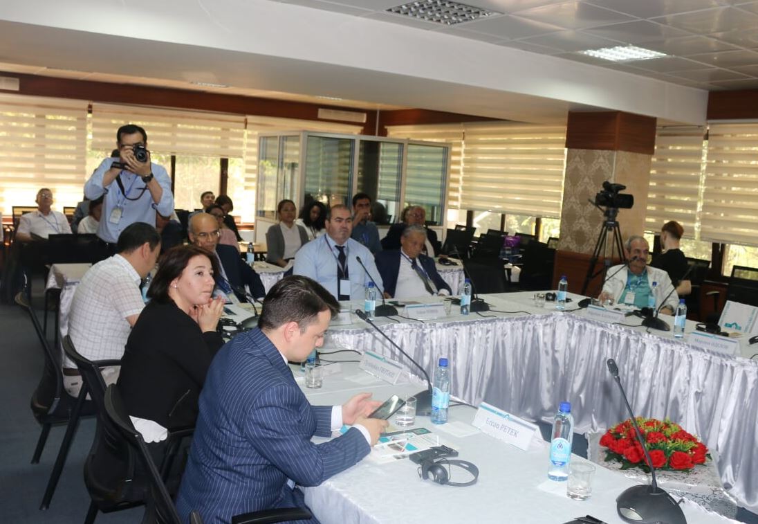 Баба тарихтан сыр шертетін қолжазбалар халықаралық симпозиум аясында талқыланды