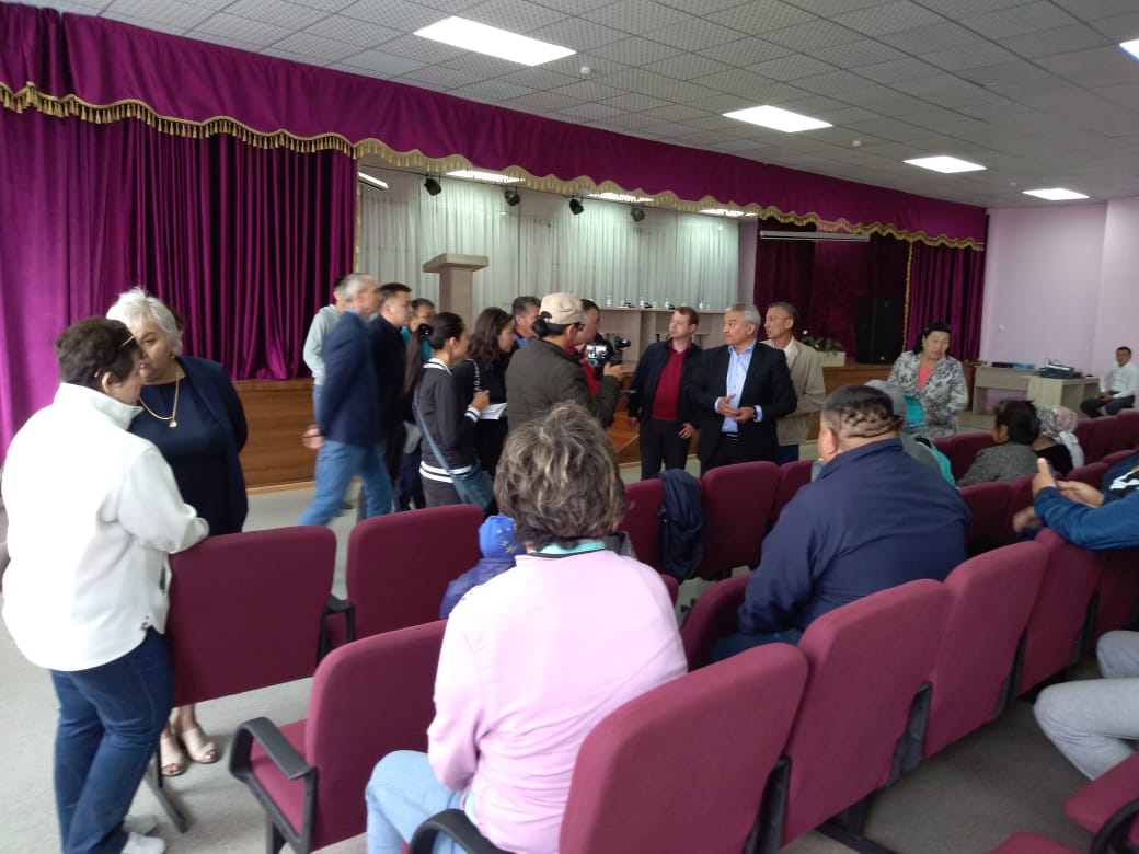 Семейдегі Ұшақтар кентінің тұрғындарына жарық, ауыз су аса қажет