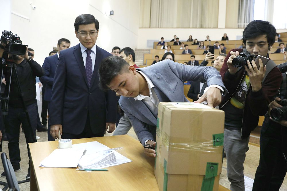 Бас педагог ақ жол тіледі