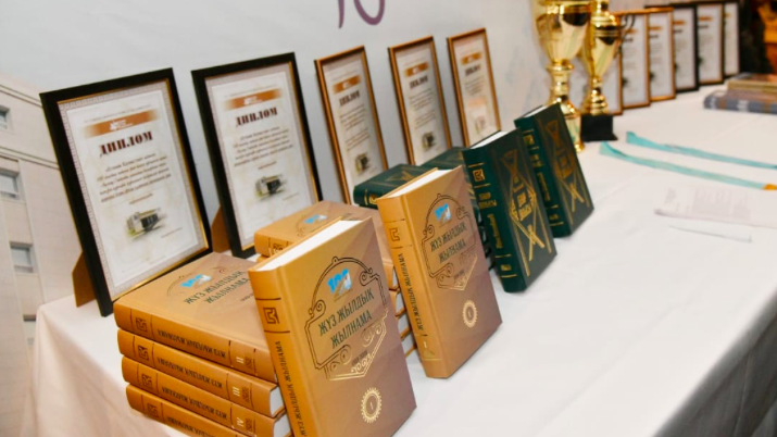 «Егеменнің» жүлдесі үшін жазушы-журналистер арасындағы бильярдтан турнир басталды