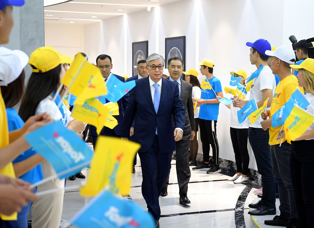 Ел тізгіні – ерге сын