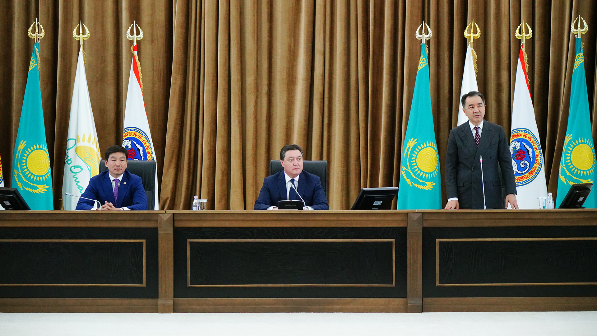 Премьер-министр Алматы қаласының жаңа әкімін таныстырды