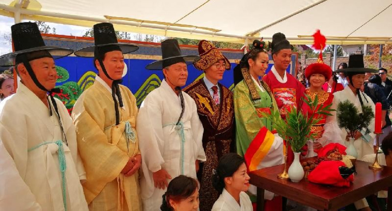 Әйелдер мен киска Свинг секс видео