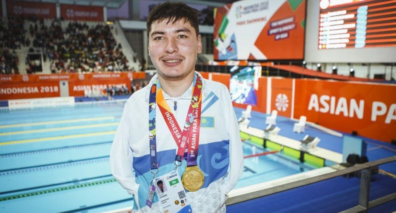 Попоктағы ит стилінің порно видеосы