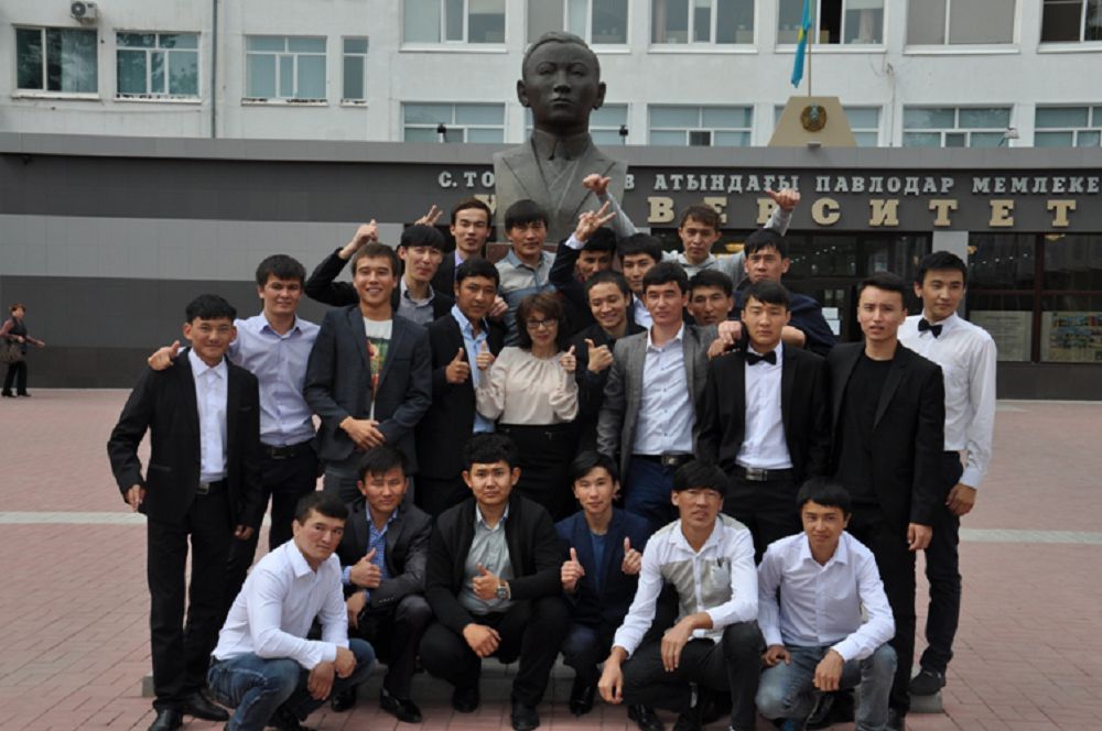 Атамекенге келіп, білім алуда