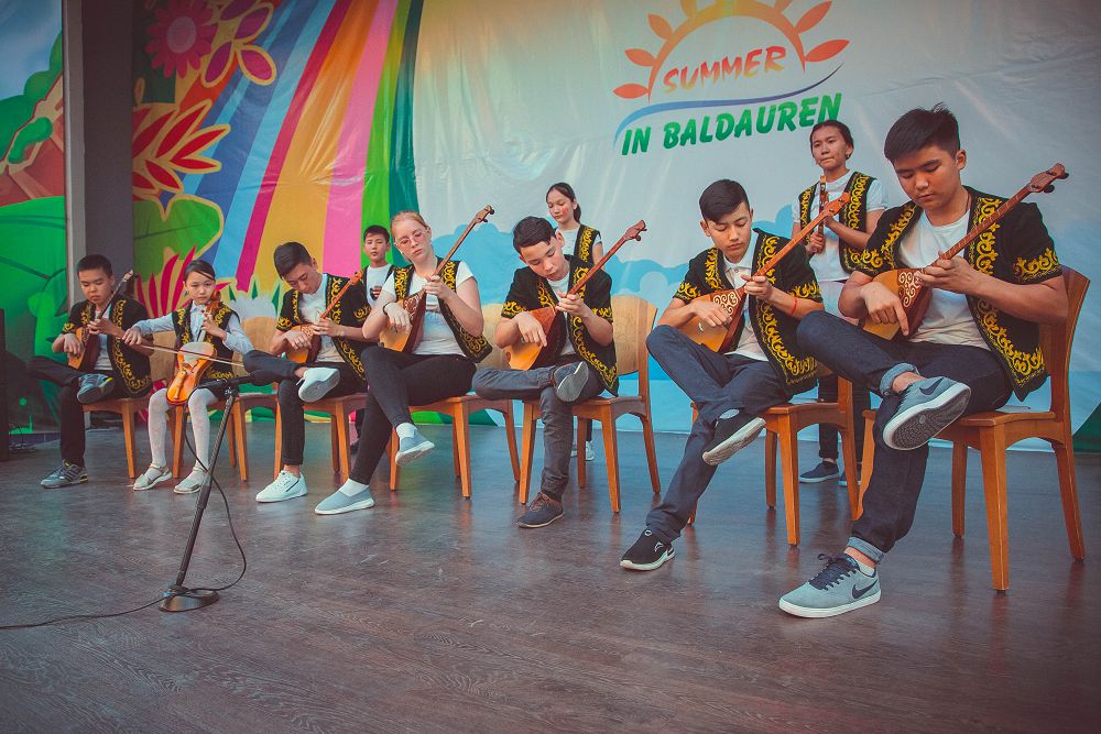 Күмбірле, сазды домбыра