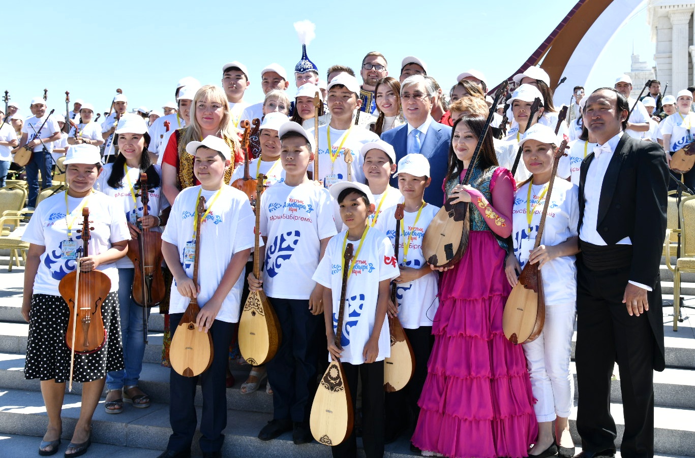 Домбыра – біздің ертеңіміз