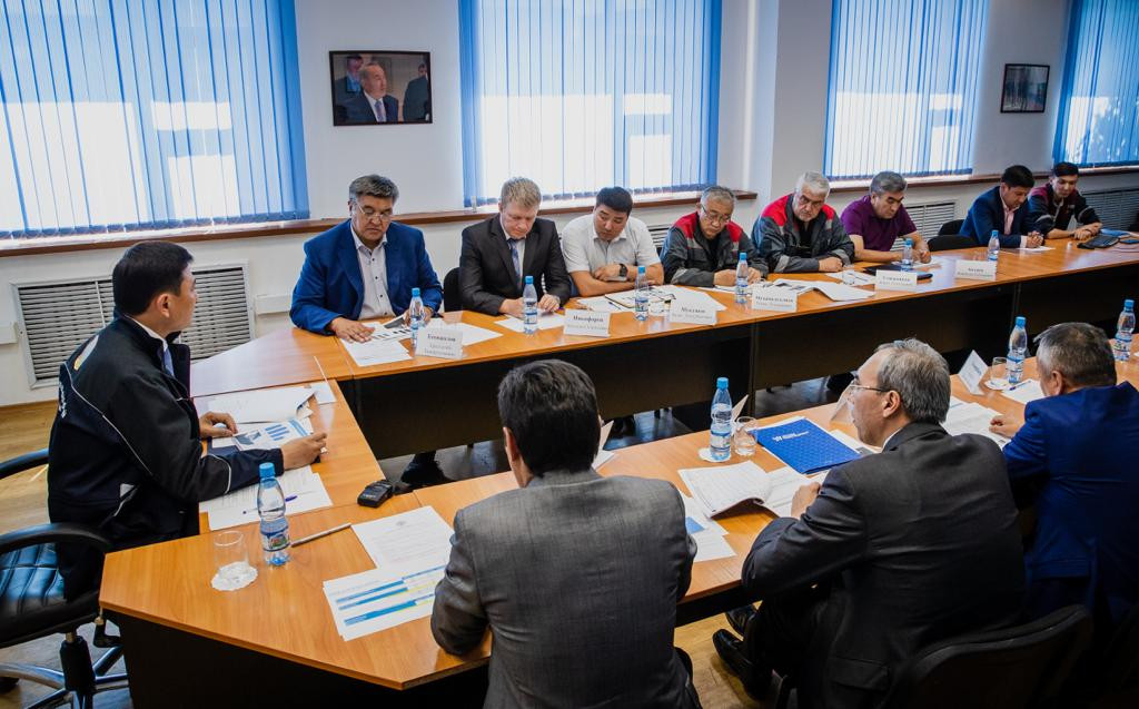 Елорда әкімі Алтай Көлгінов астаналық энергетиктердің жұмысын сынға алды