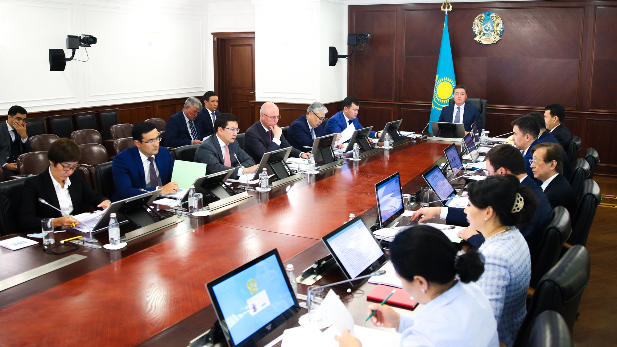 Асқар Мамин «Бәйтерек» ҰБХ» АҚ Директорлар кеңесінің отырысын өткізді