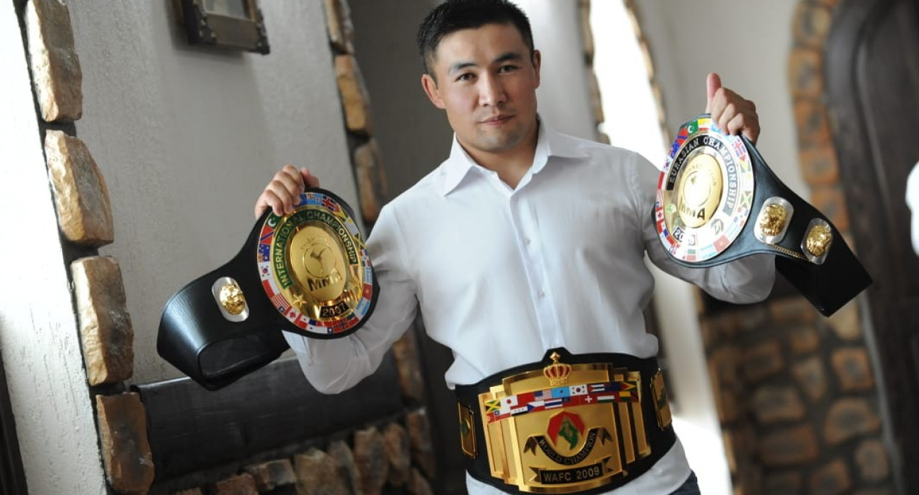 Еркек стриптиз порно видео