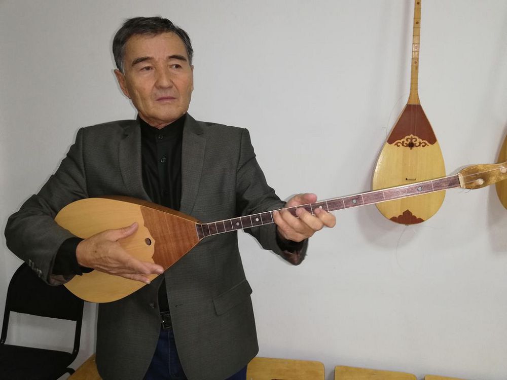 Домбыраға дем берген