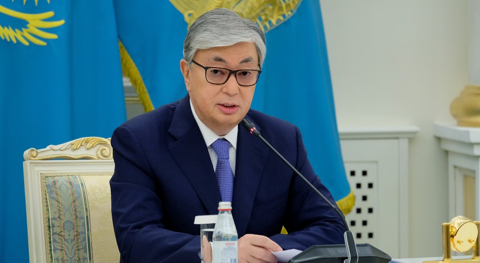 Президент Қаныш Нұртазинов пен Самат Оспановты марапаттады