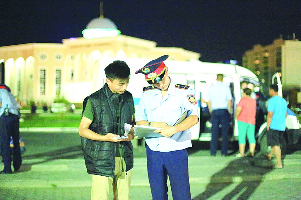 250 бала полиция бөлімшесіне әкелінді