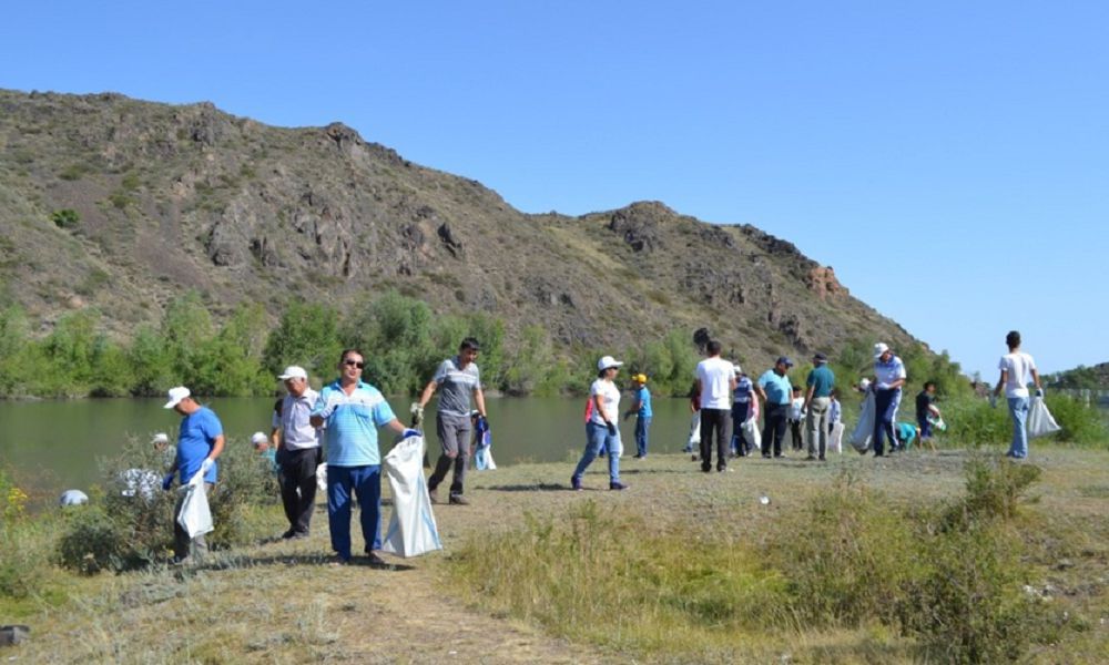 70 өзен-көл жағасы қоқыстан тазартылды