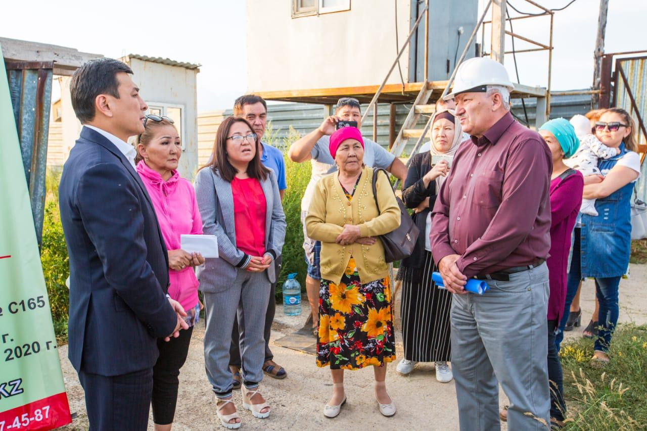 Елорда әкімі бір жарым ай ішінде 51 проблемалық нысанды аралады