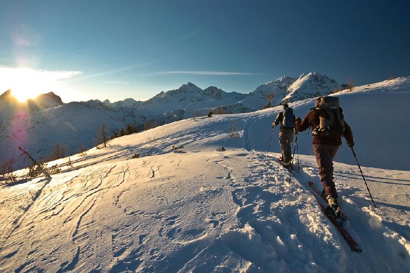 Алматылық үш альпинист «Жеңіс» шыңында қалып қойды