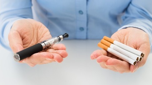 Британия үкіметі темекі шегушілердің никотинді жеткізудің зияны азырақ электрондық жүйелеріне жаппай көшуіне оң қарайды