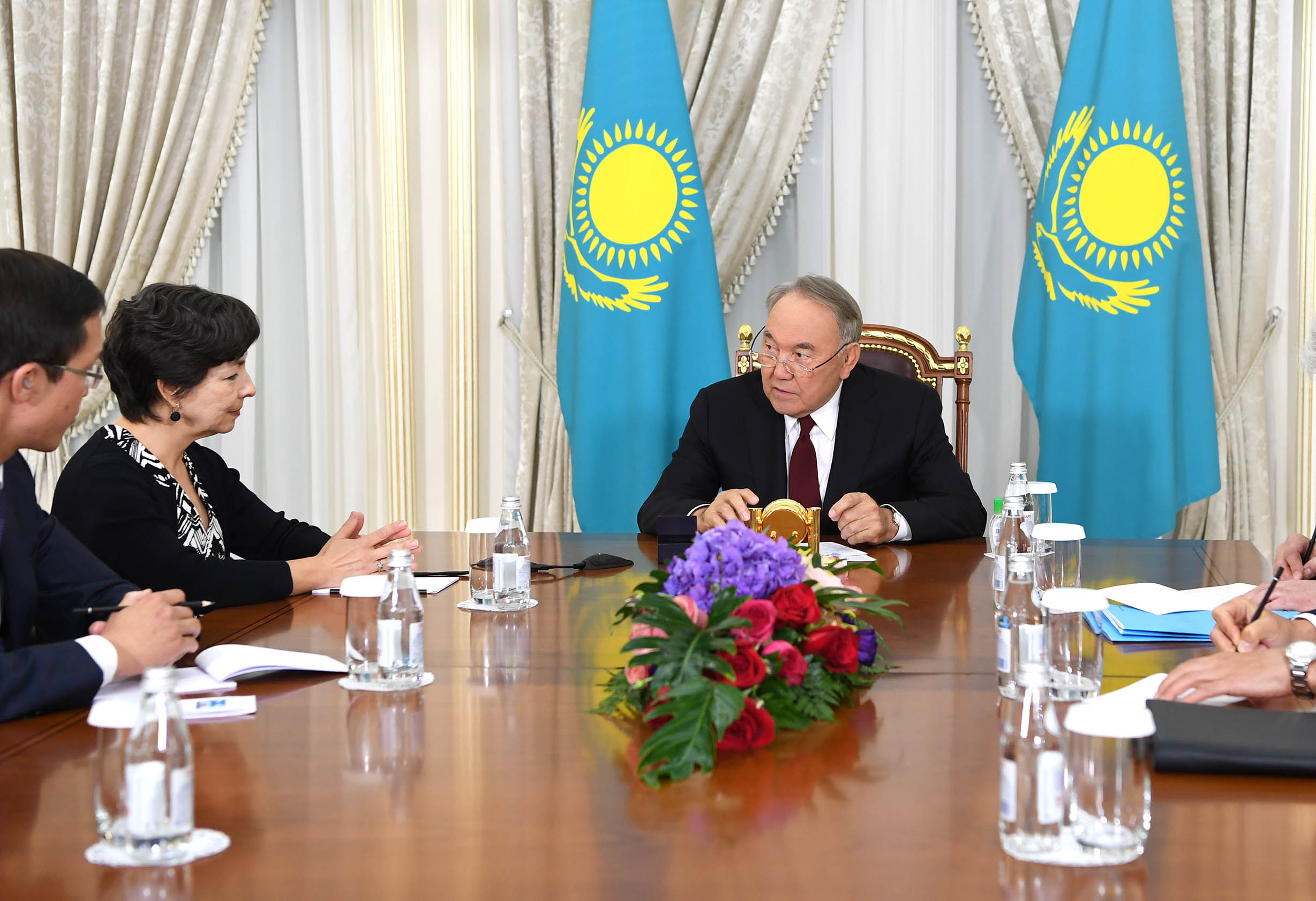 Нұрсұлтан Назарбаев МАГАТЭ Бас директорының орынбасары Мэри Элис Хейуордпен кездесті