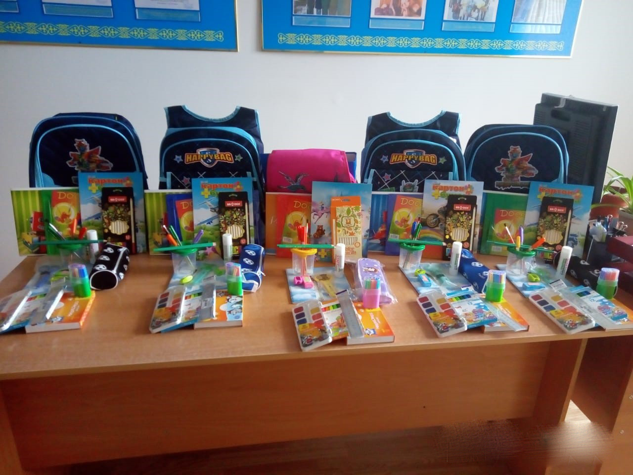 Әскери қызметшілер «Мектепке жол» қайырымдылық акциясын өткізіп жатыр