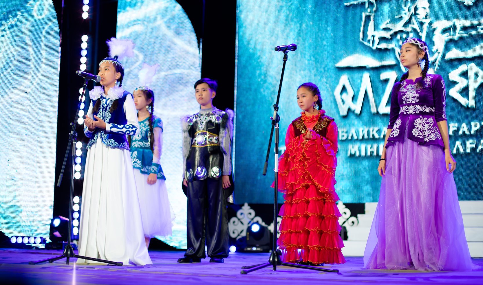 «Қобыланды батыр» жырын жатқа оқыған оқушы 1 миллион теңгеге ие болды