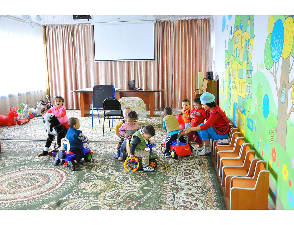 Онсыз жалаңаш аналар