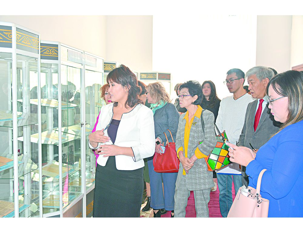 Ататегін іздеуші архивке барады