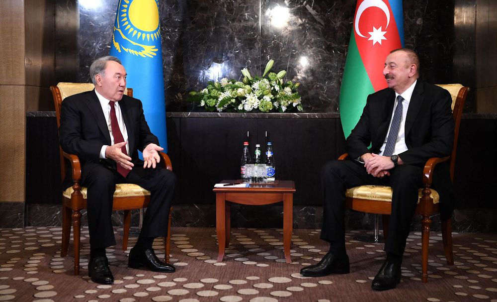 Нұрсұлтан Назарбаев Әзер­байжан Президенті Ильхам Әлиевпен кездесті