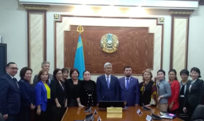 Маңғыстауда мемлекеттік қызметшілермен жемқорлыққа қарсы жиын өтті