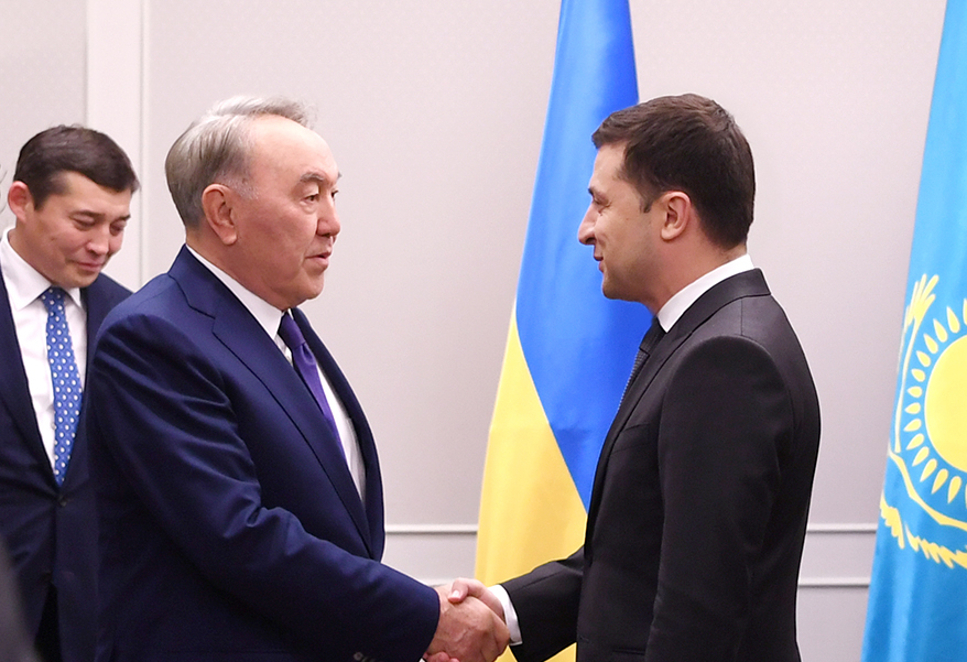 Елбасы Украина Президенті Зеленскиймен кездесті