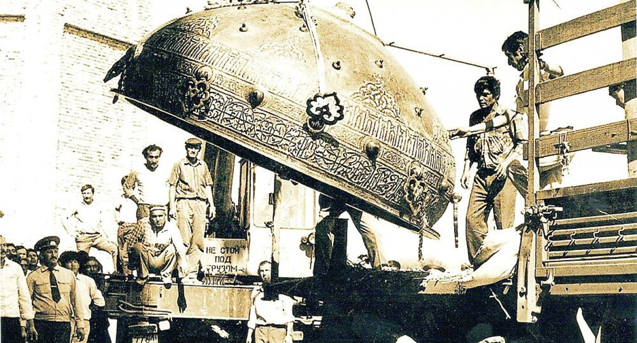 Қожайын құлды ұрықпен тамақтандырды