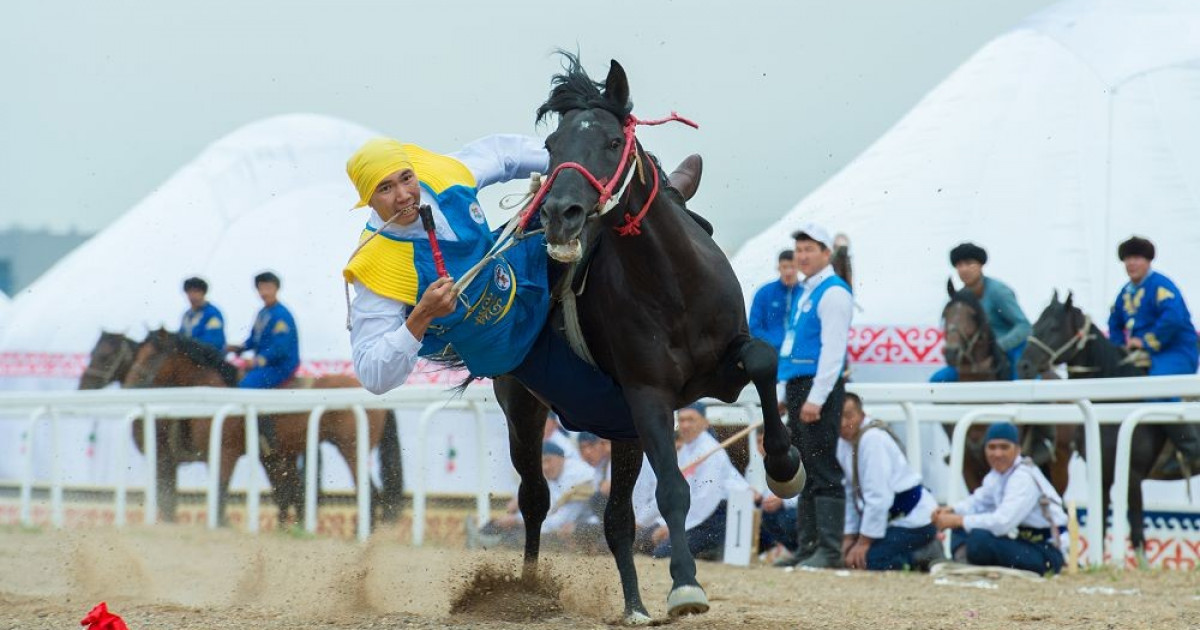 Ат. Фф аттар. Ер қанаты ат эссе. Ер қанаты ат эссе. Акбузат конь урал батыра.
