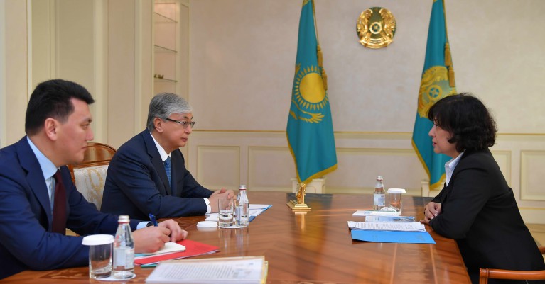 Президент Алматыда Ұлттық қоғамдық сенім кеңесінің мүшелерімен кездесті