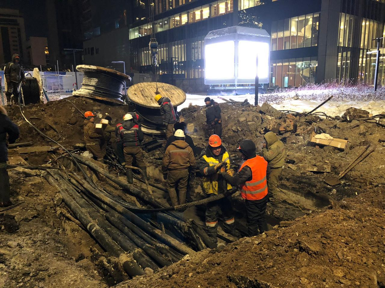 Елордадағы жарықсыз қалған бірқатар ғимаратқа электр энергиясы берілді