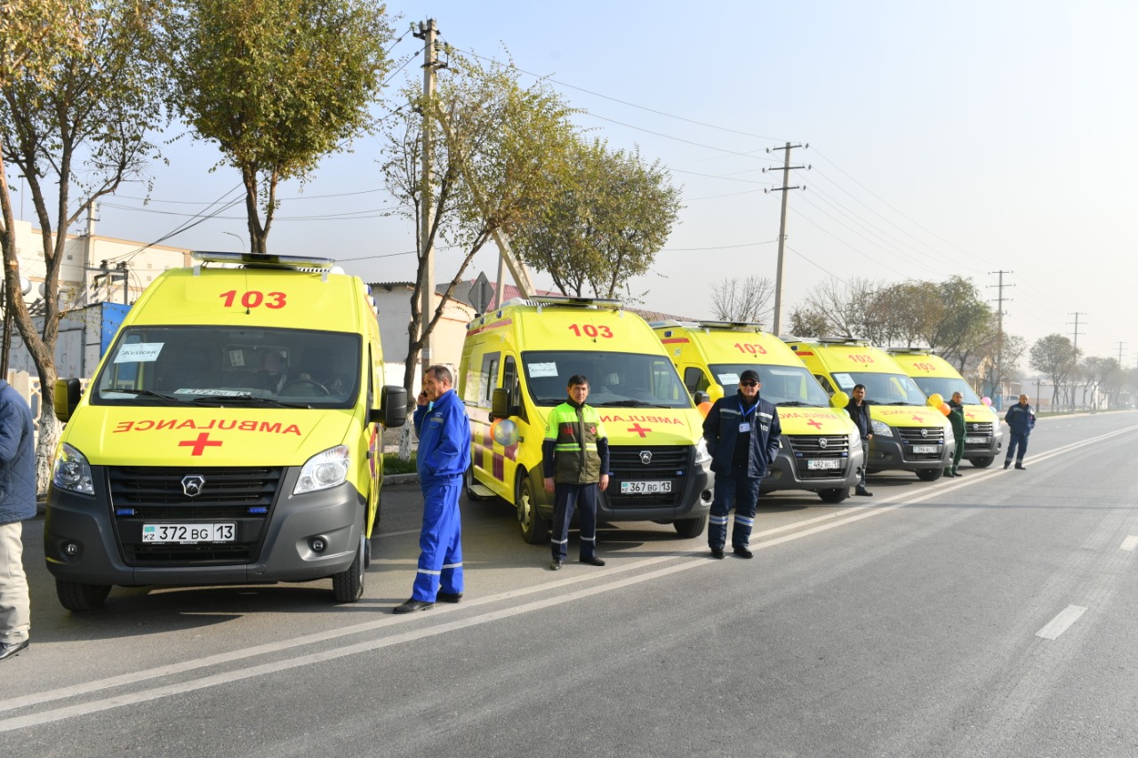 Түркістан: аудандық бөлімшелерге 16 жаңа жедел жәрдем көлігі берілді