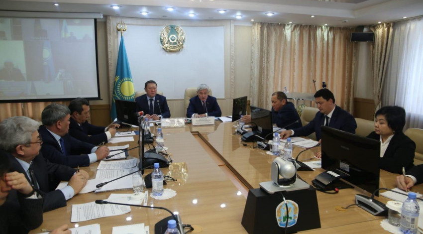 Қоныс аударушыларға арналған үйлерді аралады