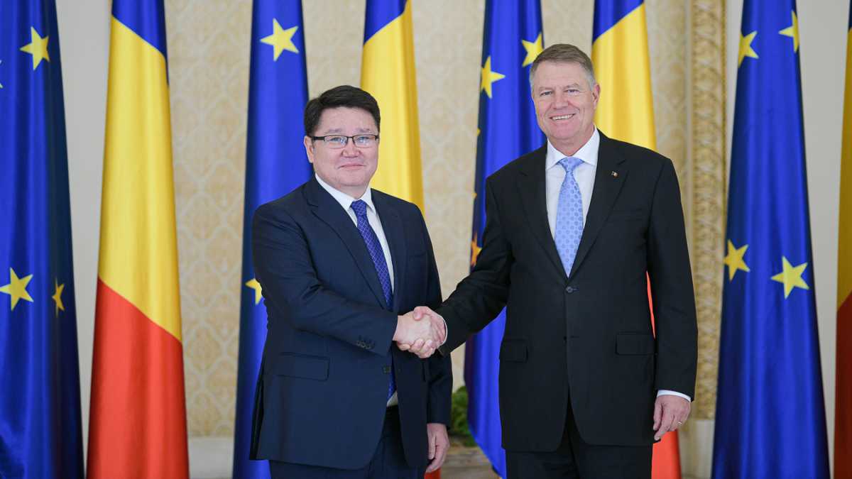 Қазақстан Елшісі Румыния Президентіне сенім грамоталарын табыс етті