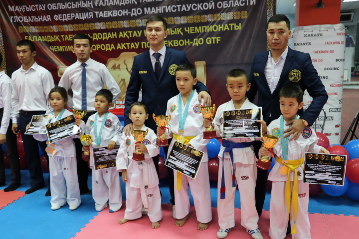 Ақтауда балғын таэквондошылар чемпионаты өтті