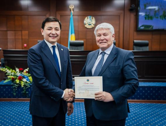 Елорда әкімі прокурорларды кәсіби мерекесімен құттықтады